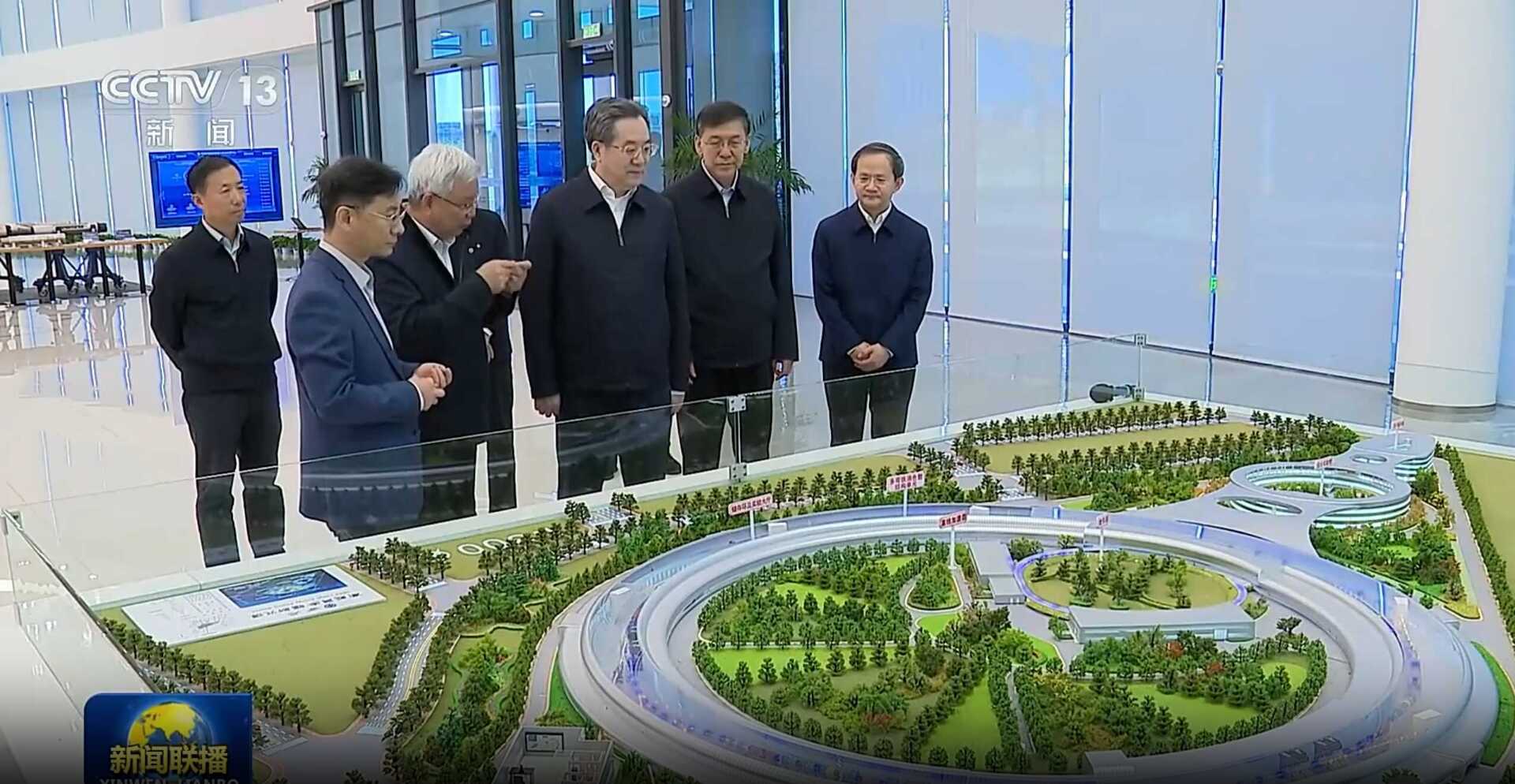 丁薛祥在调研基础研究时强调 深入贯彻落实加强基础研究座谈会精神 全面提升基础研究水平和原始创新能力